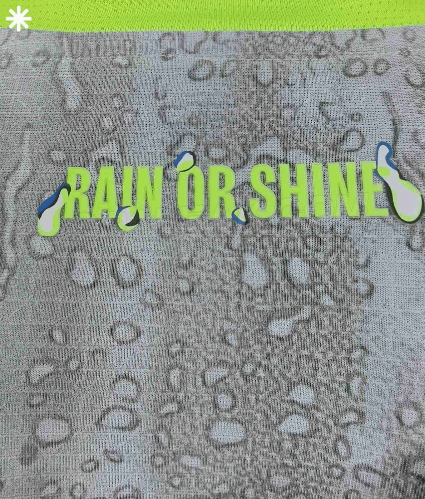 彪马设计曼城第三客场球衣曝光：雨中的曼彻斯特浪漫温柔