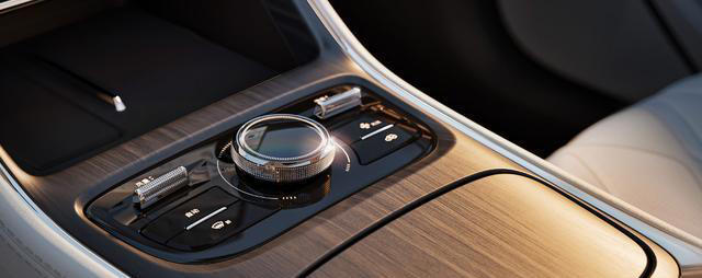 馈电油耗2.67L，得房率84.87%，这款插混轿车售价仅需8.18万起！