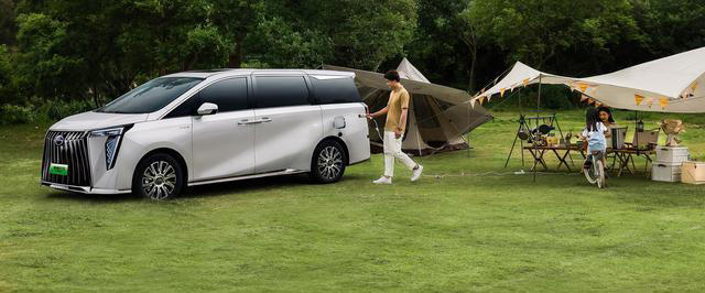 新能源车灯光不只是好看，实用之处藏玄机