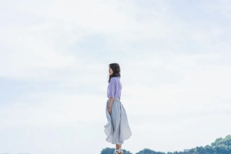 见的“世面”多了就会发现：真正最难相处的，不是脾气差、爱翻脸的人，而是听不得半点批评、习惯性抬杠、玻璃心戏还多