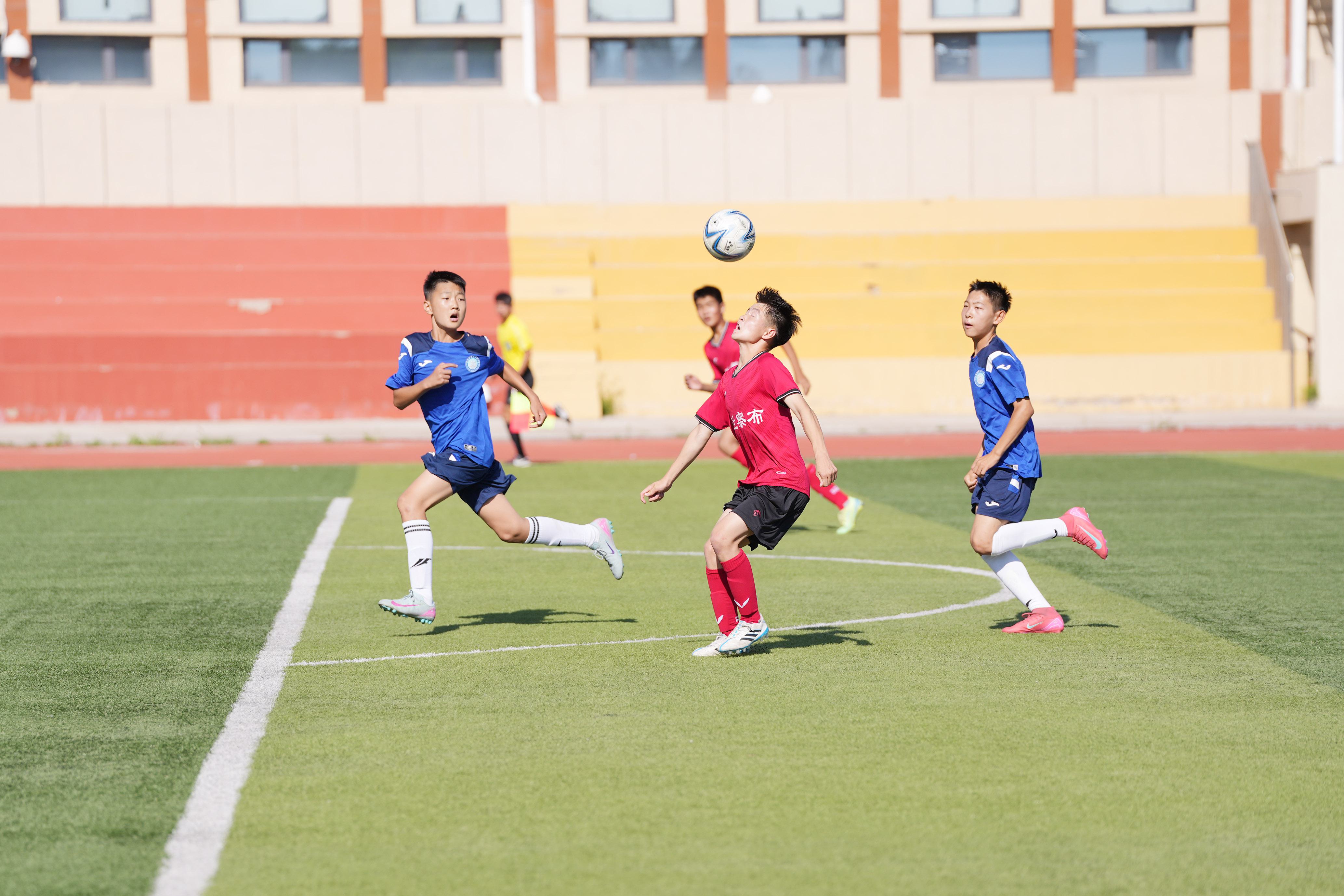 “呼包鄂乌”校园足球夏令营在乌兰察布市举行