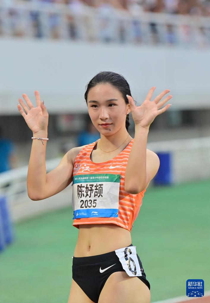 全国青少年田径运动会：女子100米复赛赛况