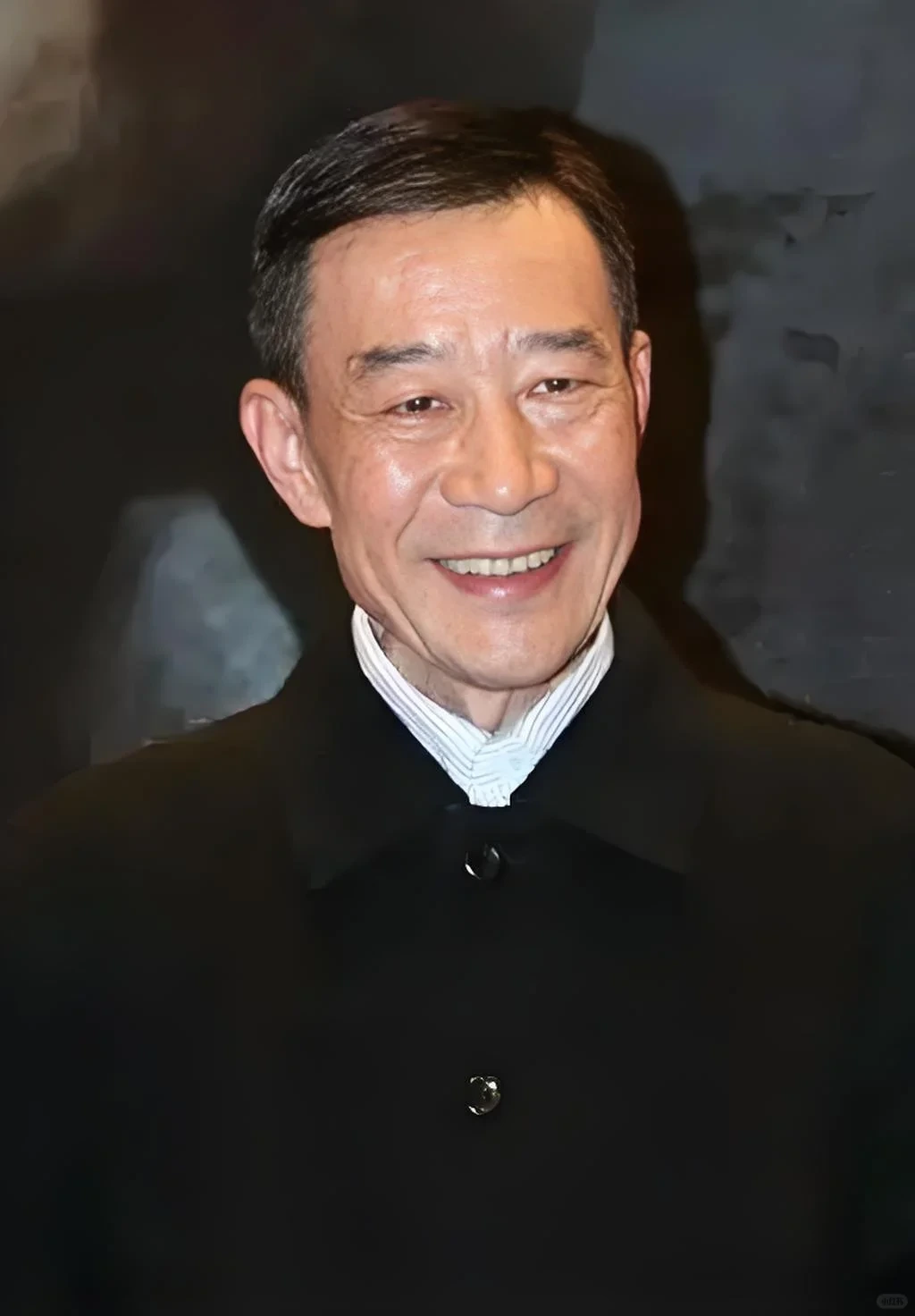 老戏骨李雪健，为何被领导夫人拒绝握手？“有些人无法原谅”