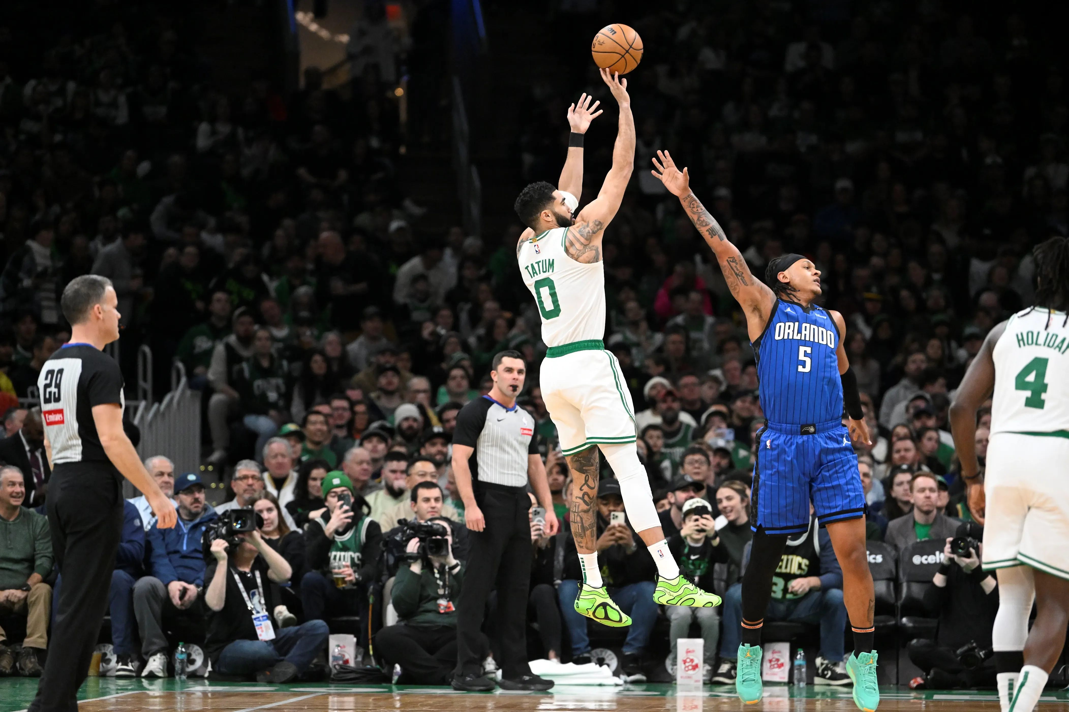 NBA文艺复兴🧑‍🎨阿赞SGA引领中投新潮流 杜詹獭兔上榜😎