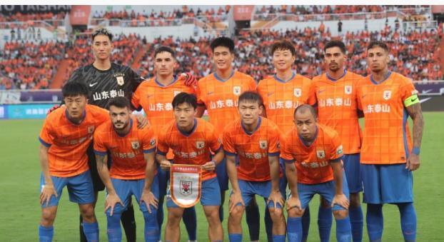 泰山2-1击溃亚泰！生死战惊现红牌+绝杀，亚泰坠入深渊谁拉一把？