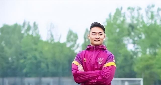 前鲁能锋霸再次开启留洋生涯，新赛季将在泰国踢联赛，引发热议