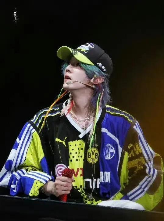 鹿晗忙到飞起还跑40分钟，他凭啥这么拼？