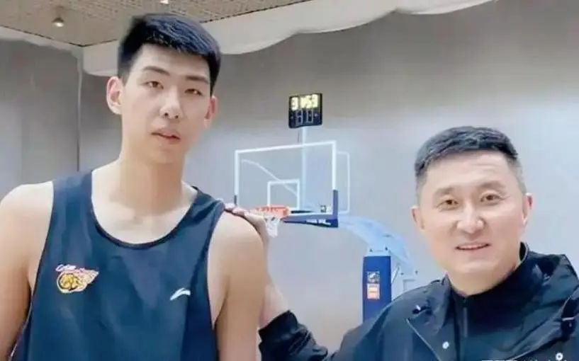 徐昕单换张镇麟？广东国手内线申请交易，前段时间和杜锋发生冲突