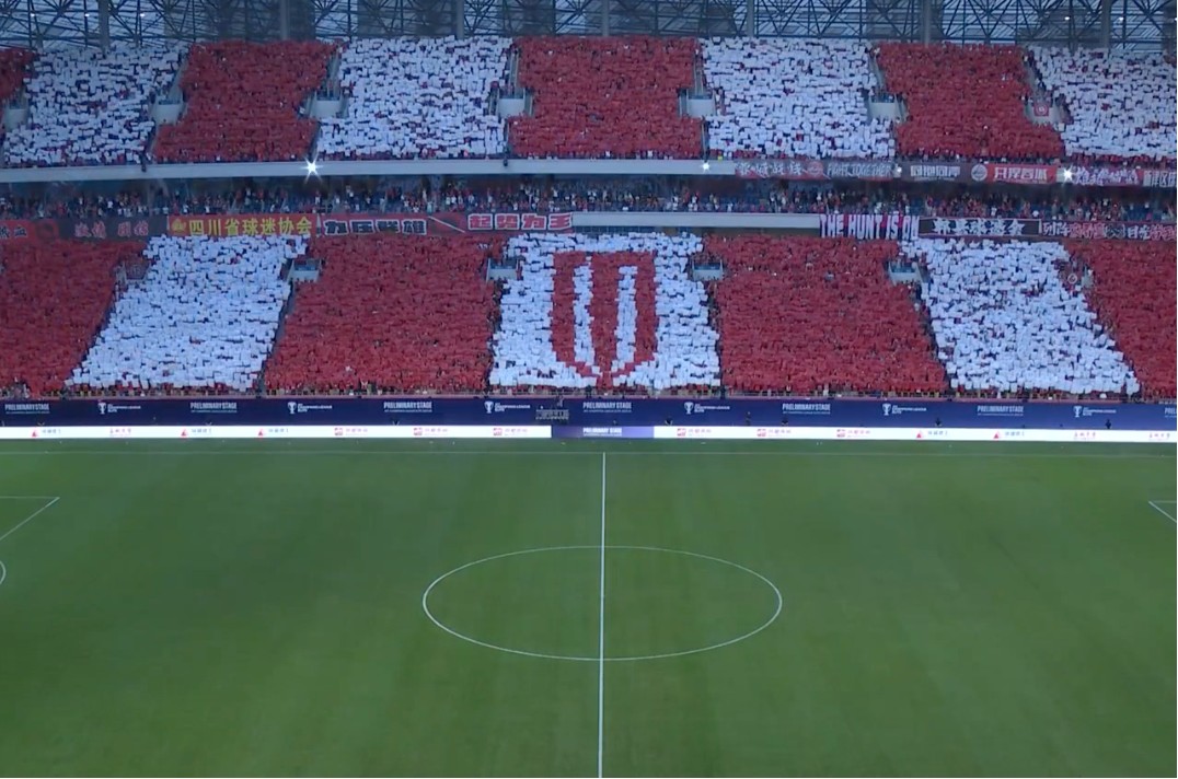 成都蓉城TIFO：南看台有三星堆元素，北看台三个经典瞬间