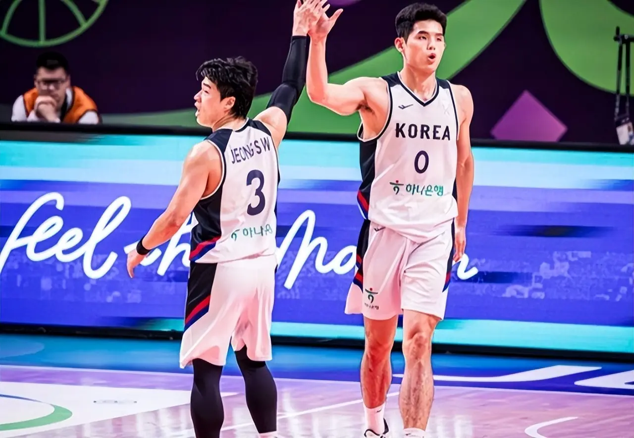 33分惨败！男篮亚洲杯8强决出7席：中韩大战将上演 郭士强面临抉择