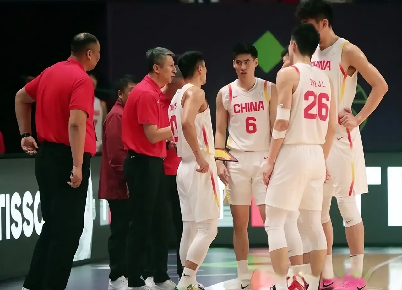 33分惨败！男篮亚洲杯8强决出7席：中韩大战将上演 郭士强面临抉择