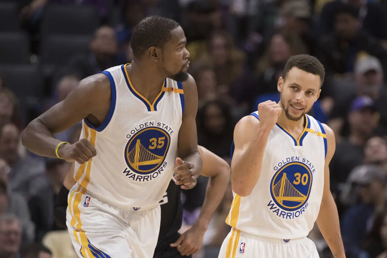 库克：杜兰特一直希望库里能拿18年FMVP 他只是不小心两连的