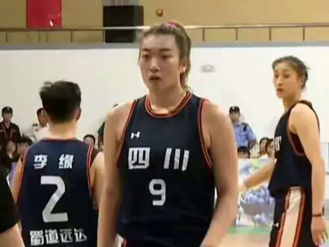 全运女篮四川88-77江苏 对比李梦韩旭数据 才知道李梦状态有多好！
