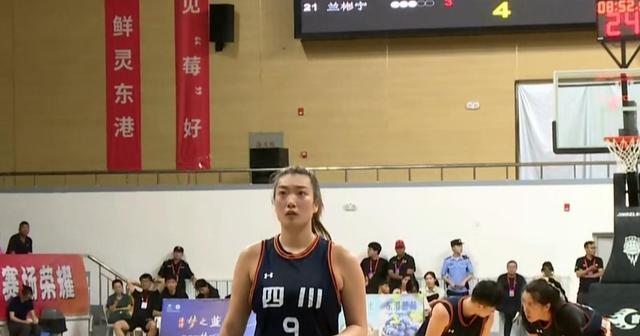 李梦27分，陈晓佳16分+伤退！全运会女篮：四川11分优势战胜江苏