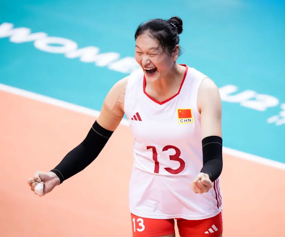 中国U21女排3-0泰国晋级八强：豪取6连胜士气如虹 李晨瑄连续6战上双