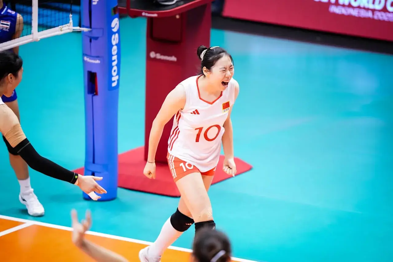 3：0！中国队晋级八强，复仇战拦崩泰国，李晨萱15分，朱航霆惊艳