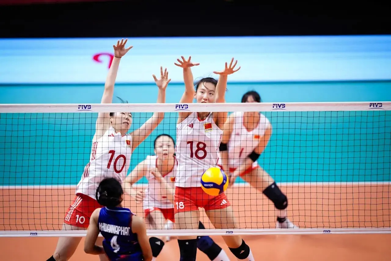 3：0！中国队晋级八强，复仇战拦崩泰国，李晨萱15分，朱航霆惊艳