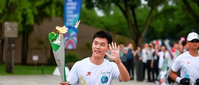 成都蓉城两位久违强援亮相！已具备复出踢比赛的条件，引发热议