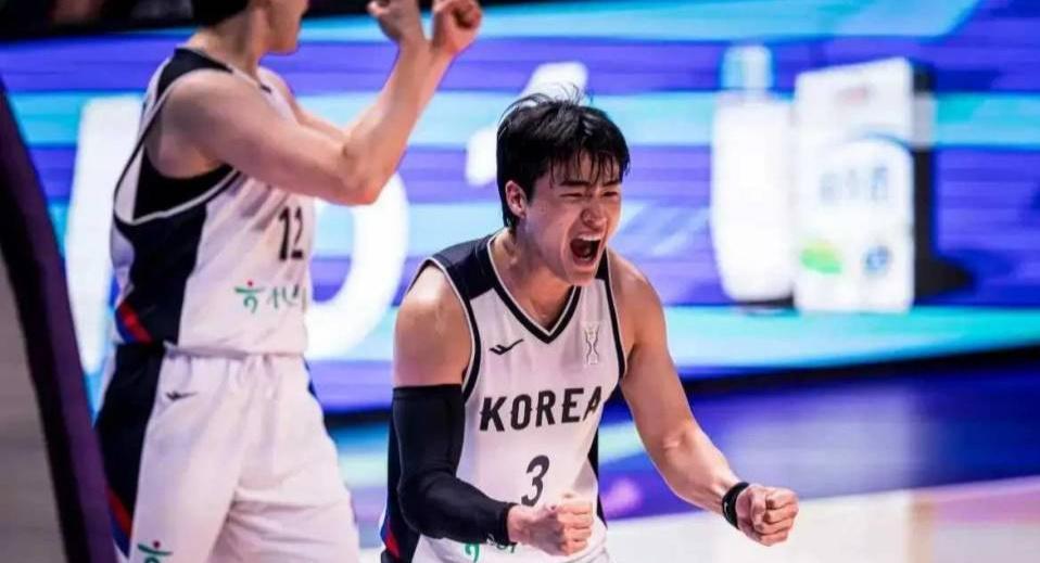 央5直播中国男篮VS韩国，日本输球给郭士强启示，第21次交手谁能赢