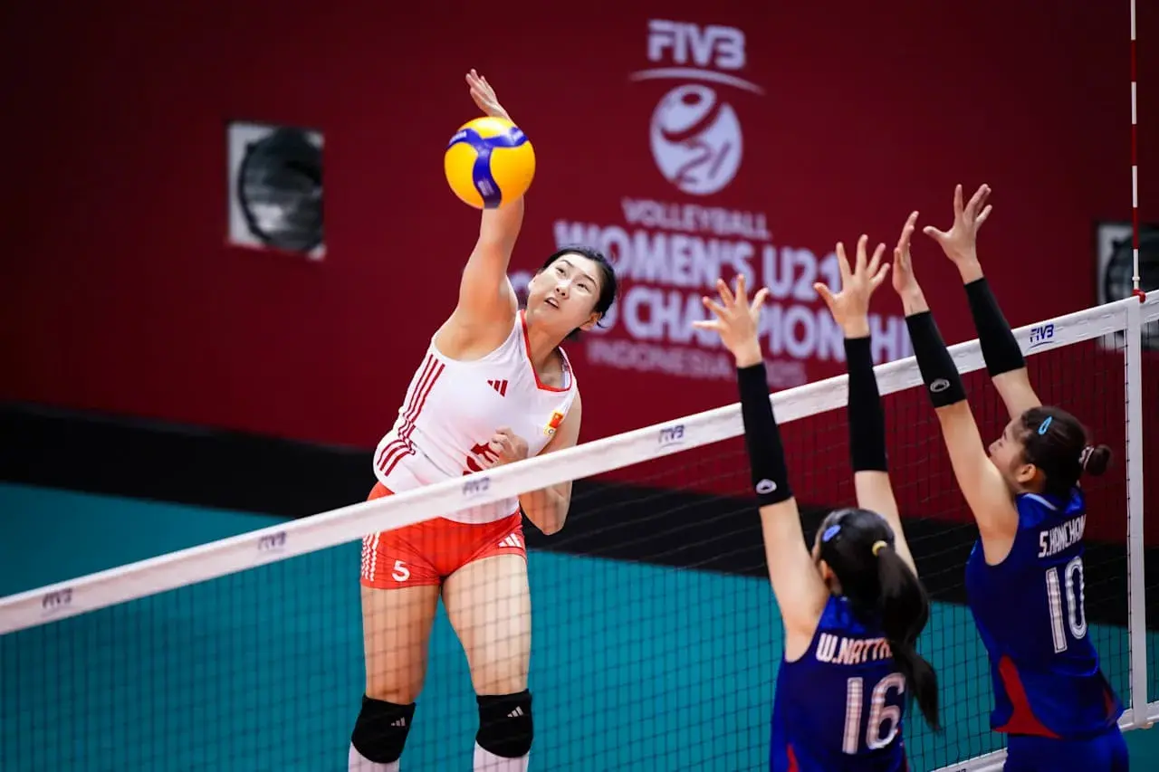 3：0！中国队晋级八强，复仇战拦崩泰国，李晨萱15分，朱航霆惊艳