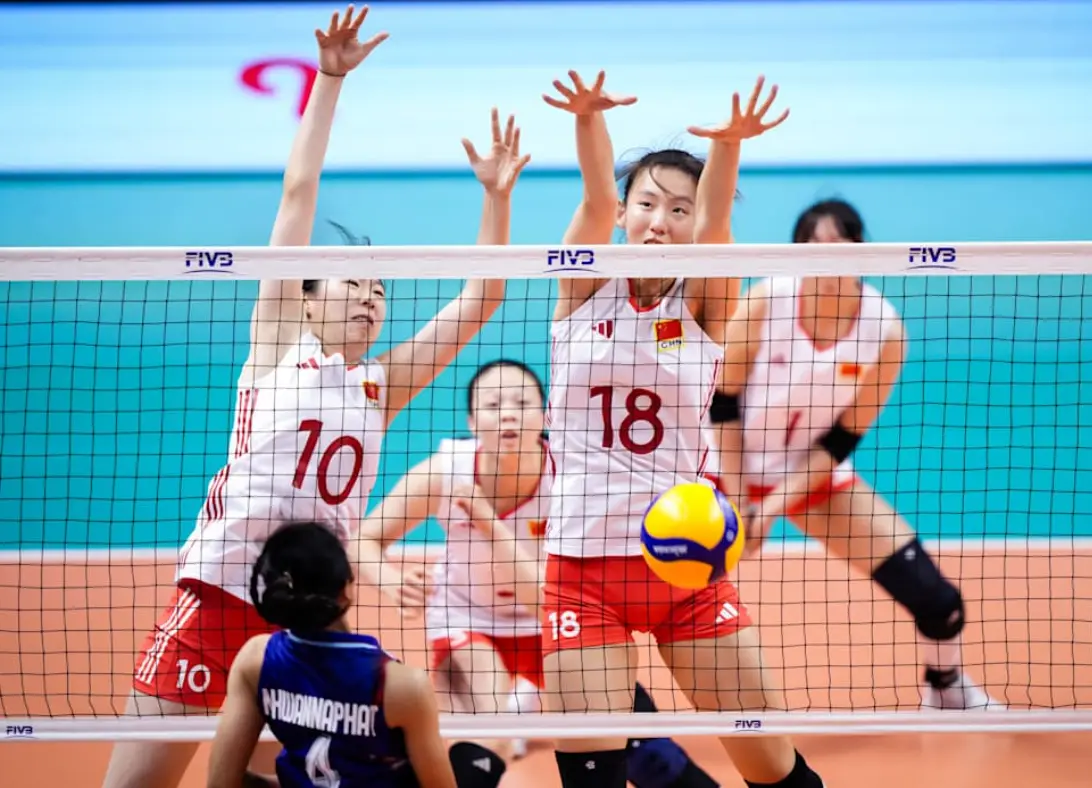 中国U21女排3-0泰国晋级八强：豪取6连胜士气如虹 李晨瑄连续6战上双