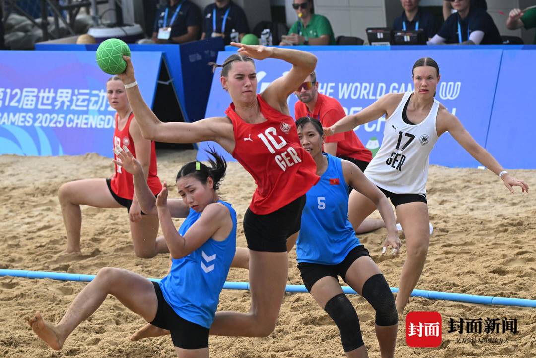 沙滩手球 阳光下的激情运动｜图说世运