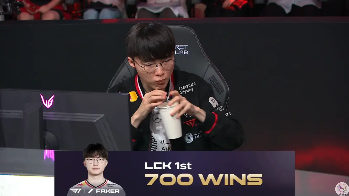 LCK：最自信的虐菜局！T1轻松击败KT成就Faker第700胜