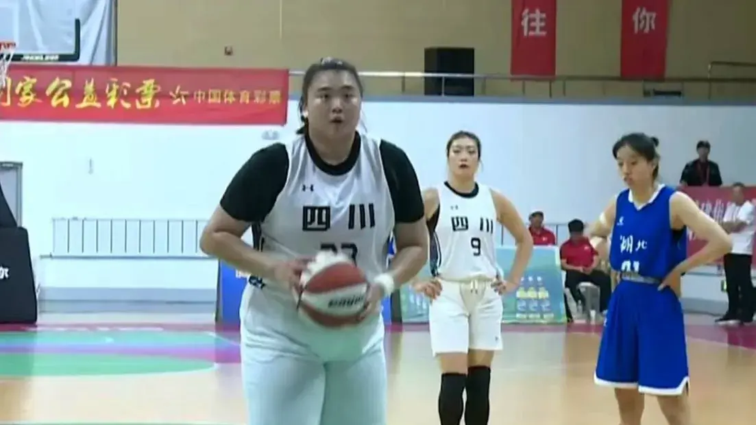 100比74！全运会：豪华之师锐不可当，四川女篮终结湖北连胜！