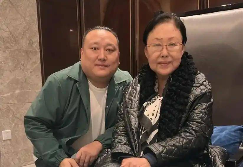 被取消一级演员，75岁独居国外的斯琴高娃，现状曝光了令人唏嘘