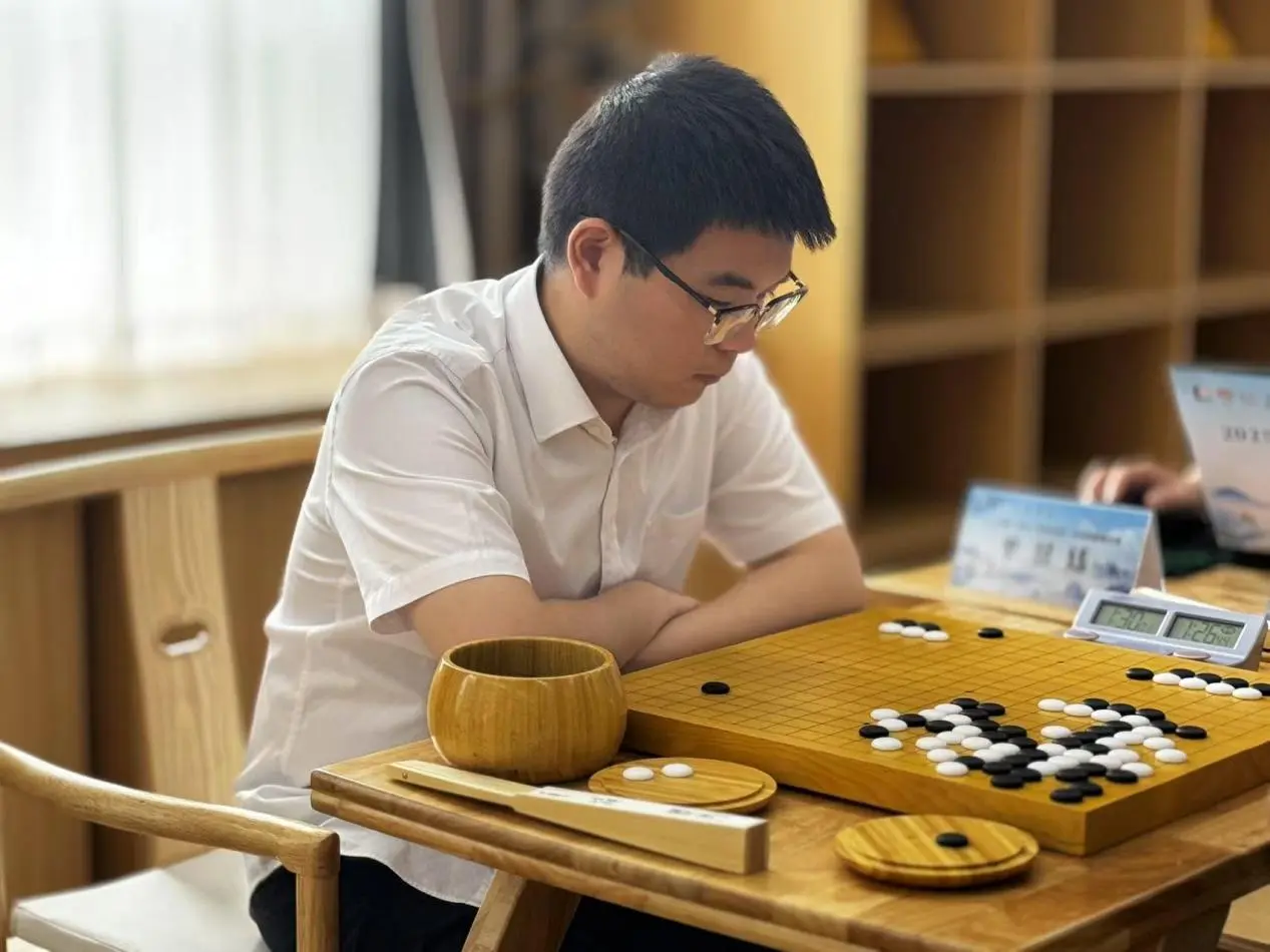 棋圣战半决赛谢科屠晓宇争夺挑战权，00后冲击棋圣头衔