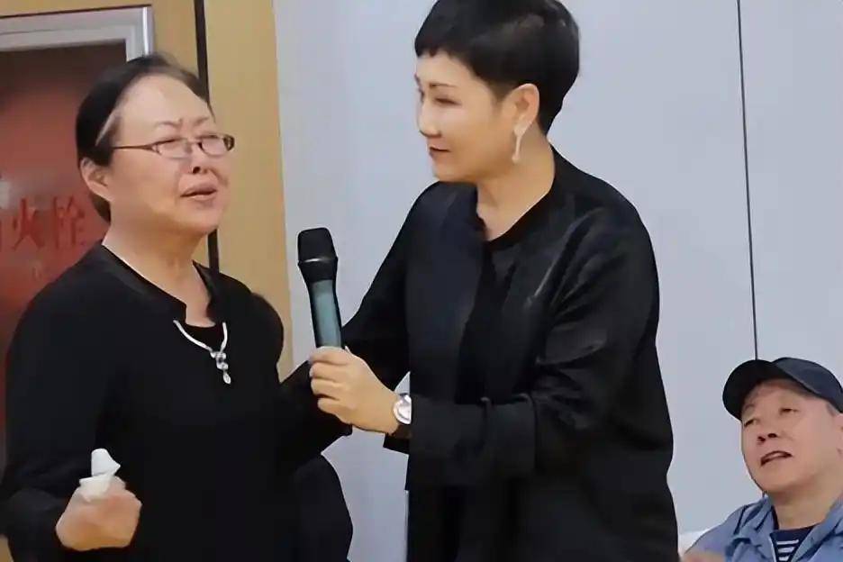 被取消一级演员，75岁独居国外的斯琴高娃，现状曝光了令人唏嘘