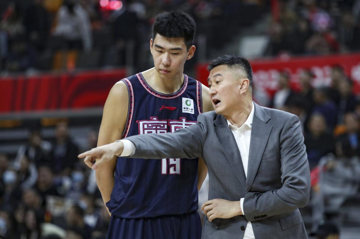 徐昕向广东男篮申请交易！多支球队渴望引进，杜锋怒吼成导火索？