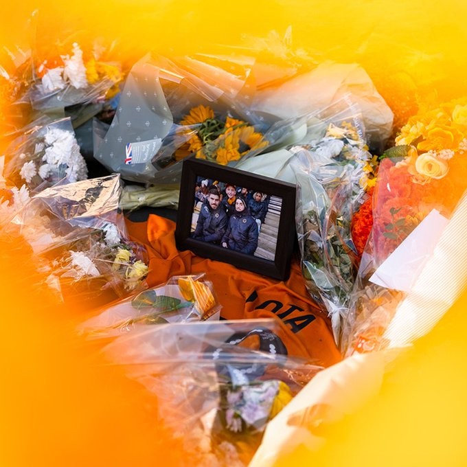 狼队官方：周末对阵曼城赛前将为若塔兄弟纪念牌揭幕