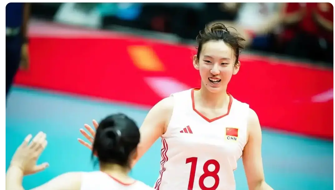 三喜临门！中国女排添全能战士，19岁新星脱颖而出，赵勇有新选择