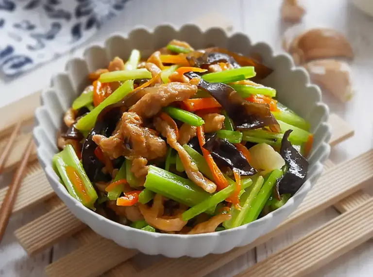 瘦肉总是炒不好？教你一招，又香又嫩，不腥不柴，配啥菜都好吃