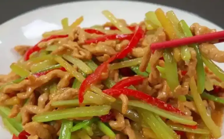 瘦肉总是炒不好？教你一招，又香又嫩，不腥不柴，配啥菜都好吃