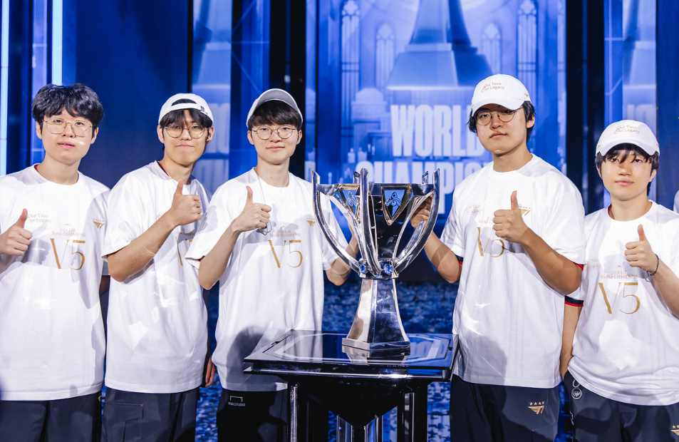 T1冠军皮肤9月上架，Faker选择塞拉斯至臻