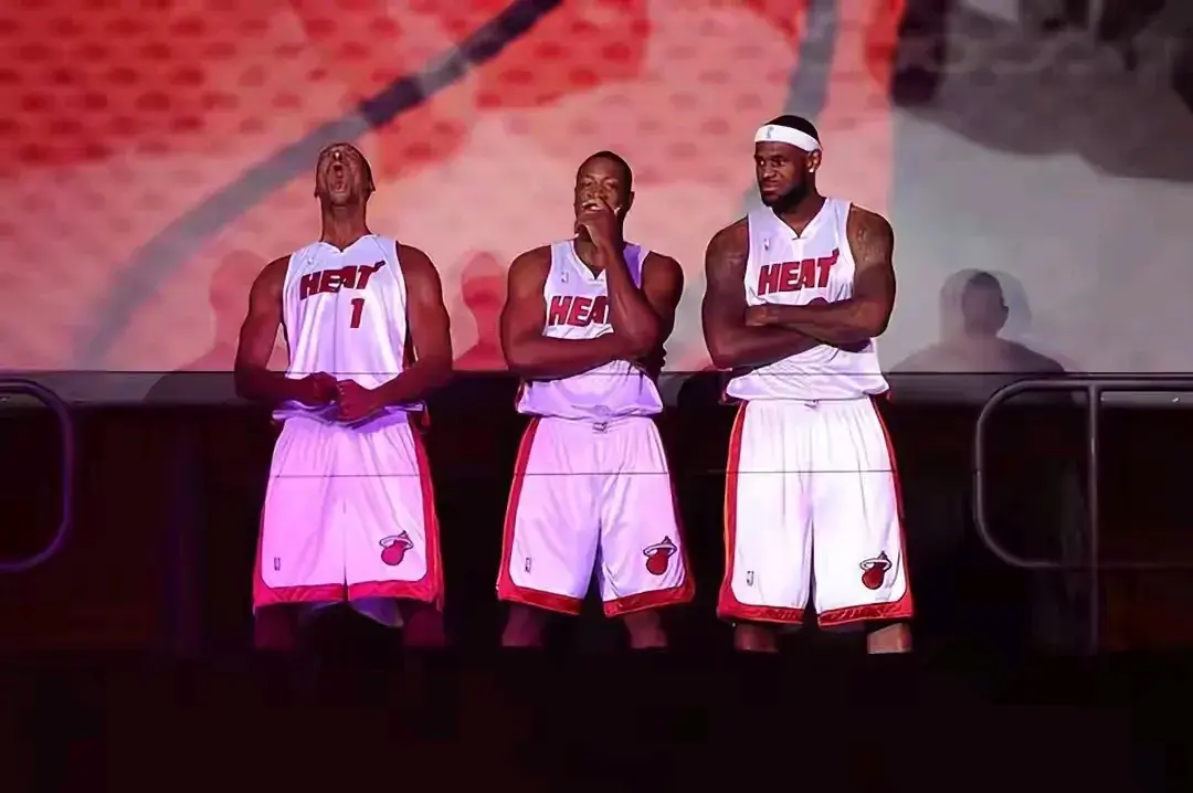 NBA传奇控卫斯托克顿：詹姆斯频繁“抱团”贬低了冠军的含金量