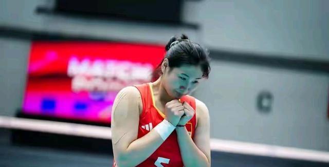 中国U21女排3-0击败泰国迎6连胜 李晨瑄单兰沣等球员表现出色