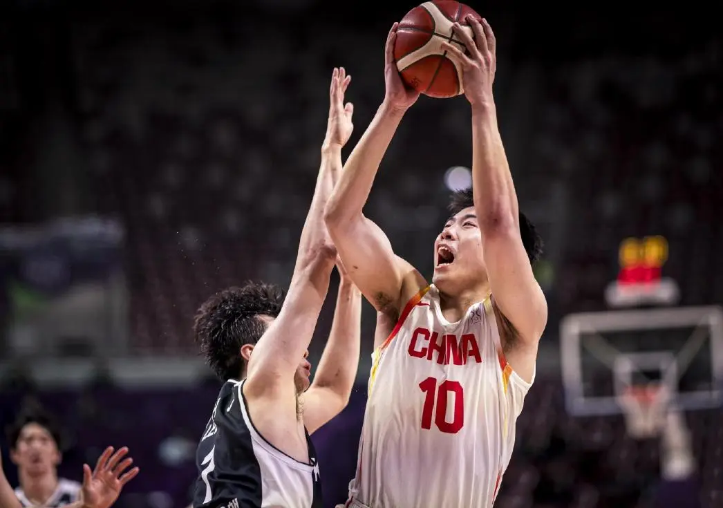 CCTV5直播中国男篮半决赛！王俊杰挑大梁，五后卫要提升3分命中率