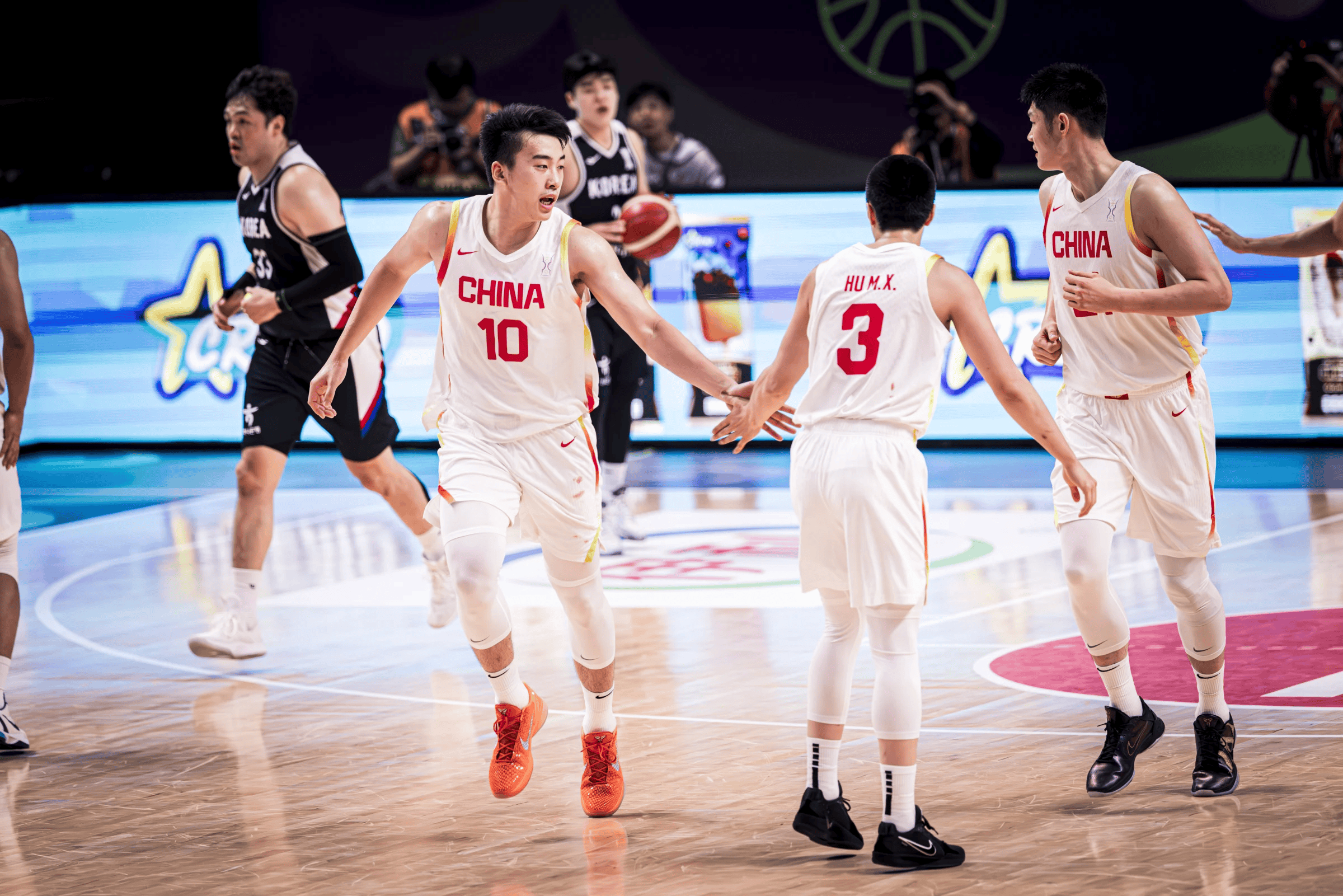 媒体人：自今日始，重返奥运之路我们都将坚定不移支持男篮