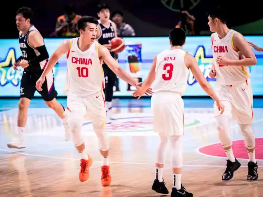 中国男篮力克韩国晋级四强，王俊杰胡金秋合砍44分扛旗