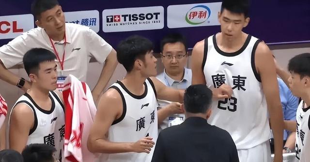 广东宏远队长状态低迷，山西报价2米26中锋，同曦接触1米83后卫