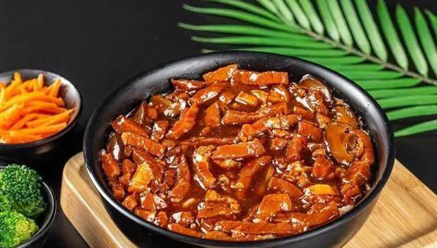 一锅炖肉香翻全家，3个秘诀软烂入味，你家做法行不行？