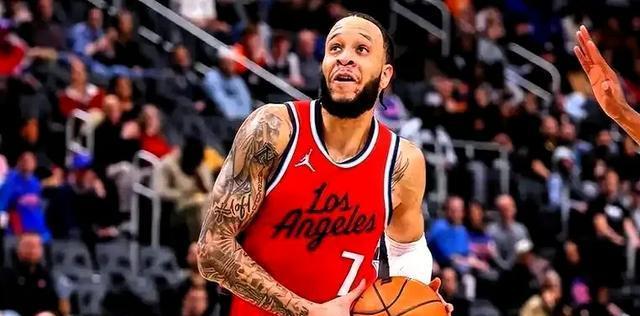 前NBA快船前锋科菲加盟雄鹿：上赛季场均9.7分+2.2板&三分球41%