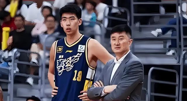 广东宏远队长状态低迷，山西报价2米26中锋，同曦接触1米83后卫