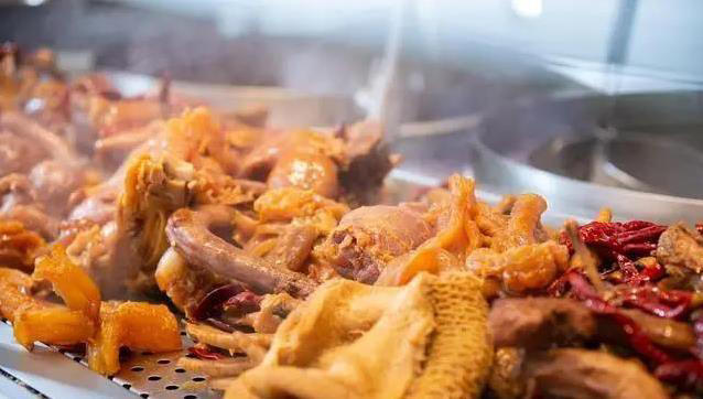 一锅炖肉香翻全家，3个秘诀软烂入味，你家做法行不行？