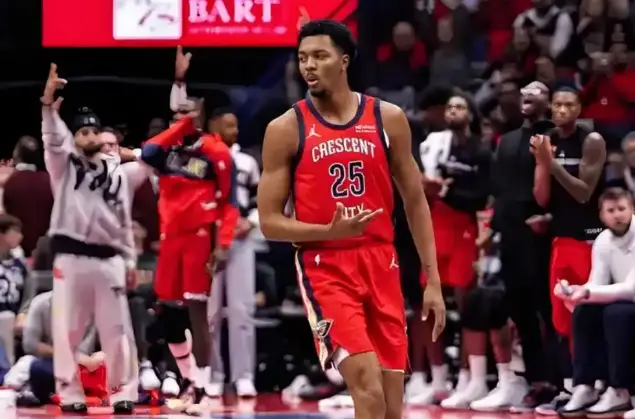 再见范弗利特！火箭、雄鹿、鹈鹕酝酿三方交易，2米03前锋辅佐杜兰特争冠