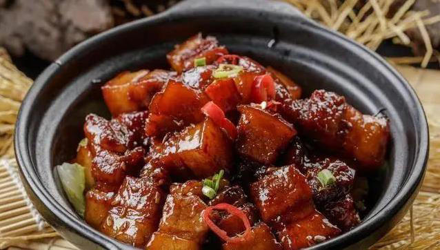 一锅炖肉香翻全家，3个秘诀软烂入味，你家做法行不行？
