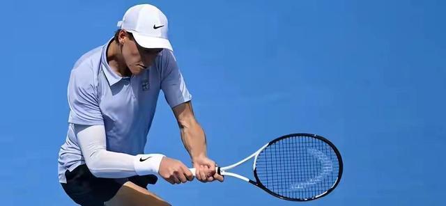 ATP1000辛辛那提大师赛男单1／4决赛阿特马纳2-0击败世界第9辛纳